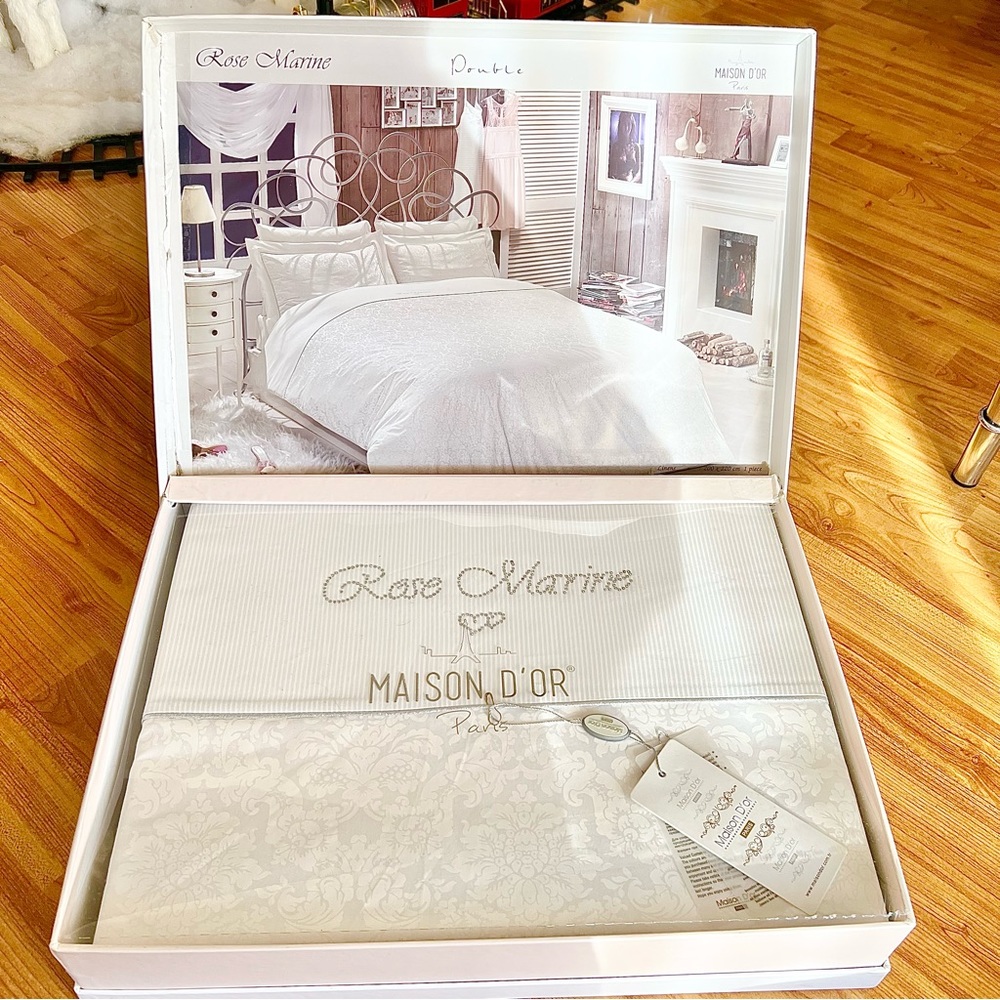 Maison D’or cotton high quality bed set decorated with crystals
